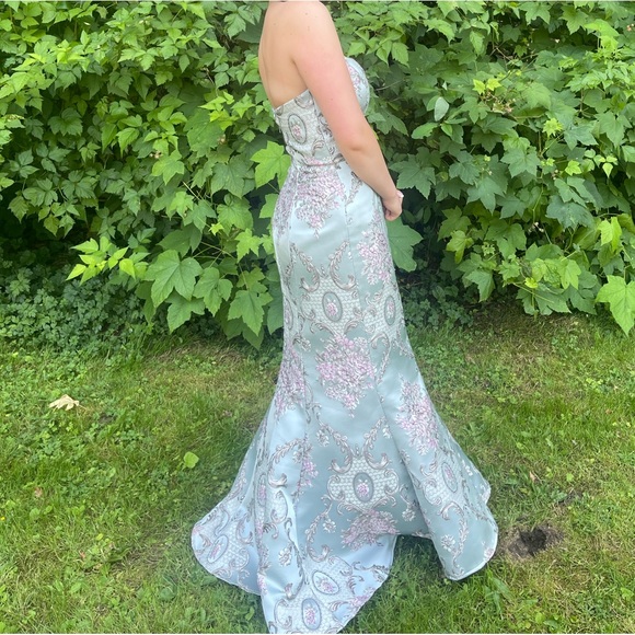 Unique satin prom dress - Picture 2 of 3